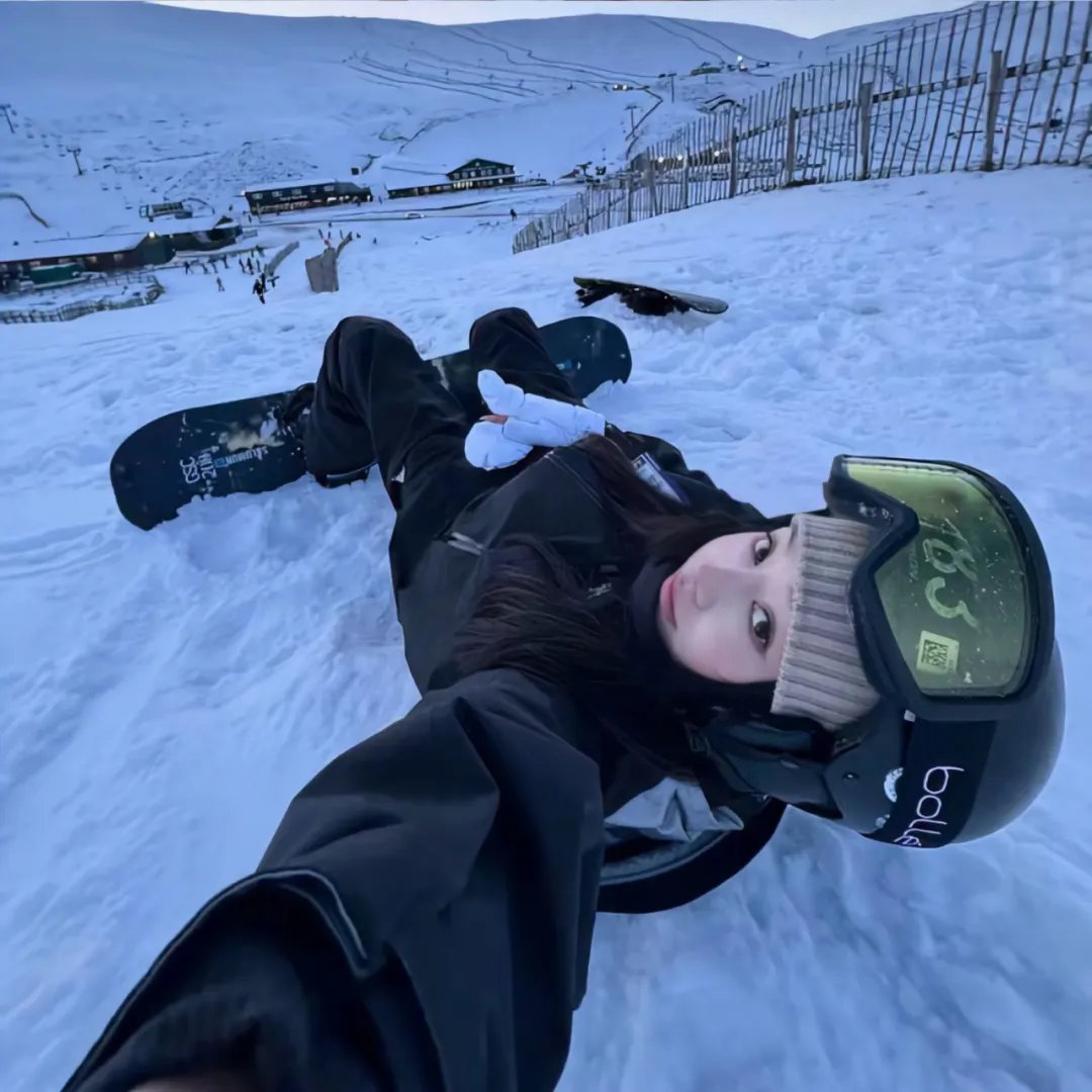 圆月弯刀封面